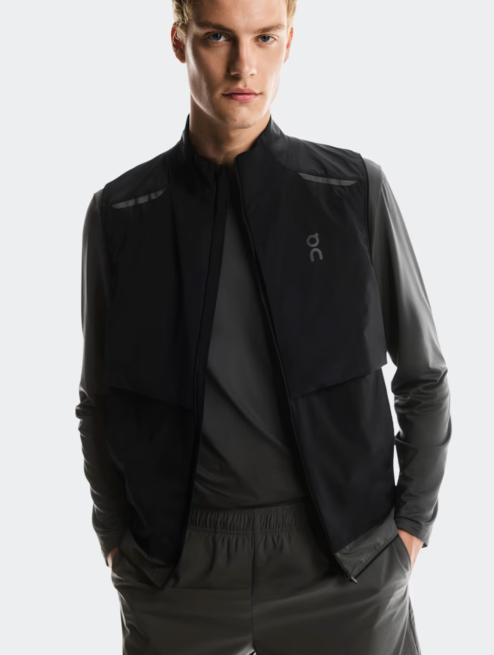 On Men's Weather Vest
