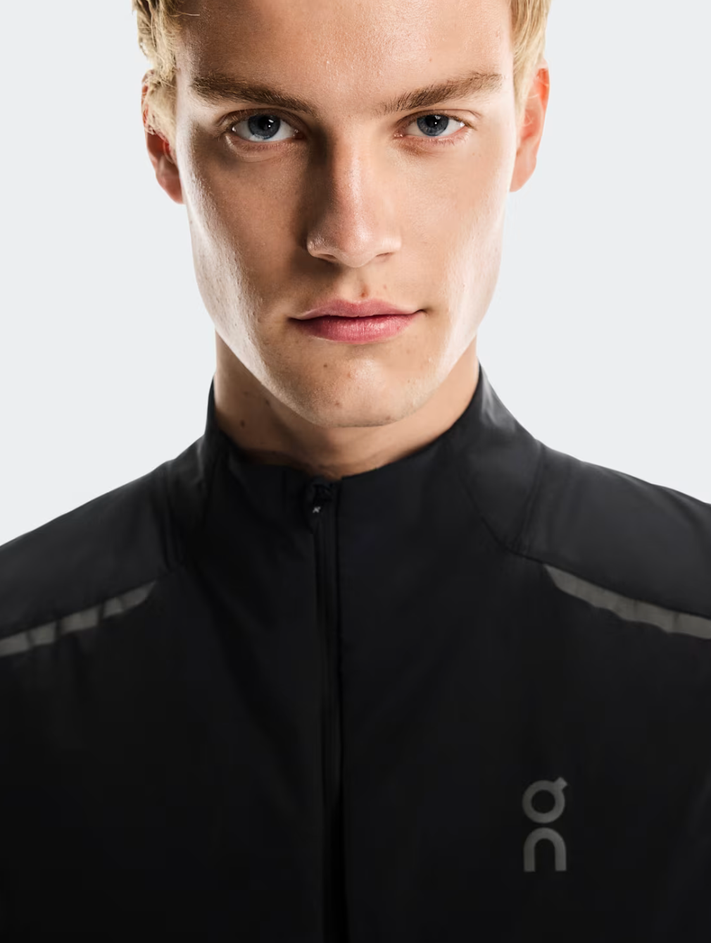 On Men's Weather Vest