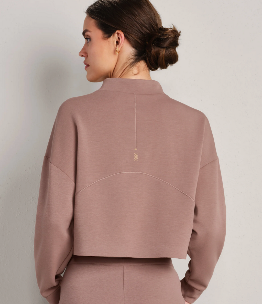 Rhone Women's Dreamglow Cropped Mock Neck