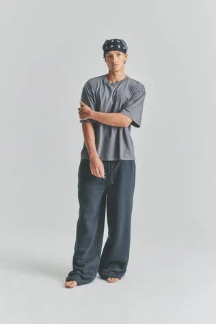 Elwood Core Straight Leg Sweatpant