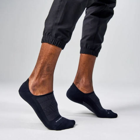 Feetures Elite Light Cushion Invisible Socks