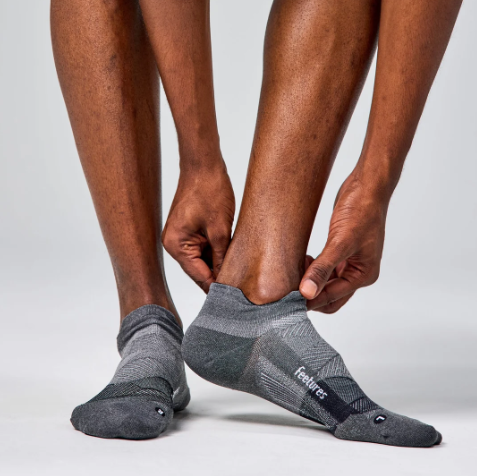 Feetures Elite Ultra Light Tab Sock