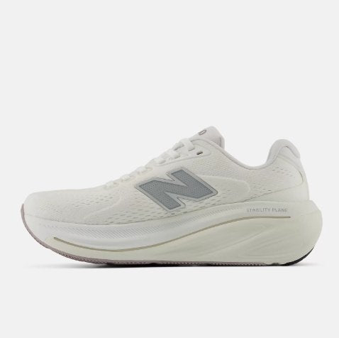 New Balance Women's 860v15