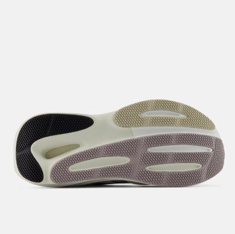 New Balance Women's 860v15