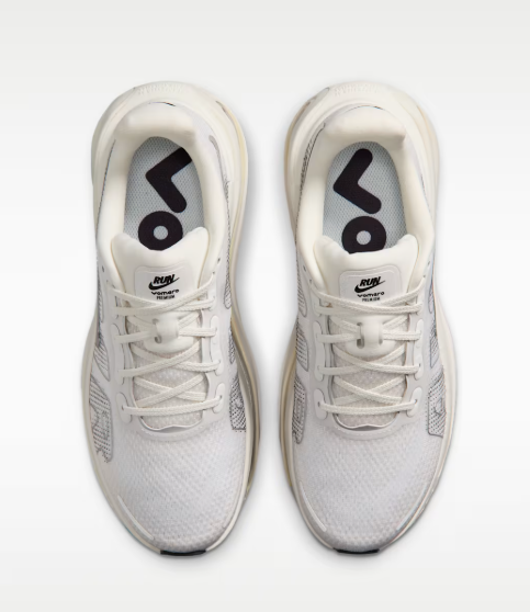 Nike Women's Vomero Premium Ess