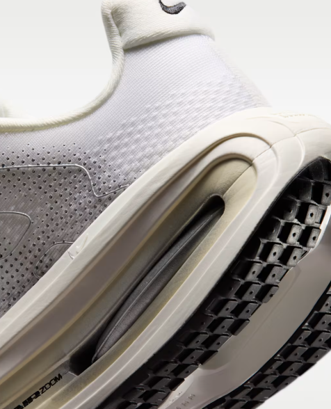 Nike Women's Vomero Premium Ess
