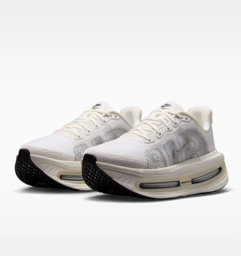 Nike Women's Vomero Premium Ess