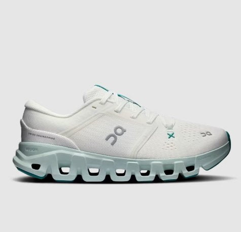 On Women's Cloud x 5