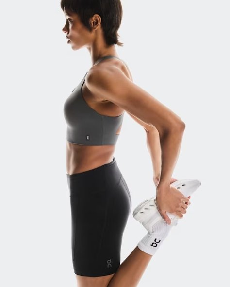On Women's Performance Tight Short