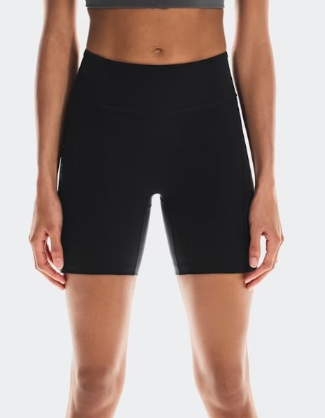 On Women's Performance Tight Short
